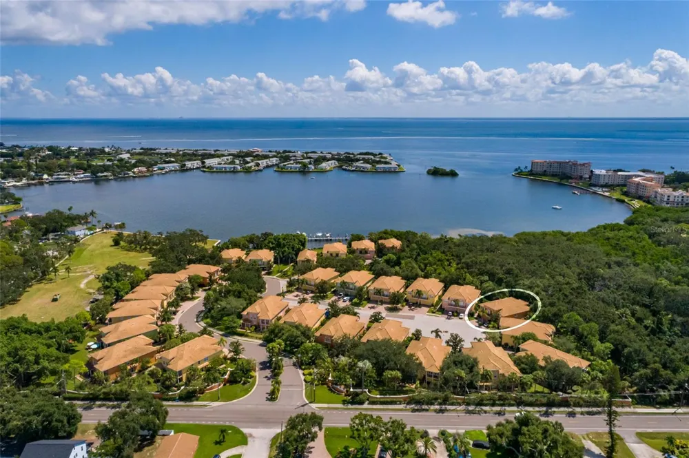 190 BANYAN BAY DRIVE St Petersburg, FL 33705