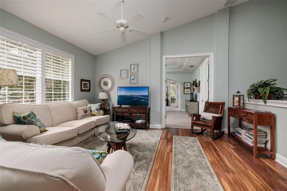 190 BANYAN BAY DRIVE St Petersburg, FL 33705