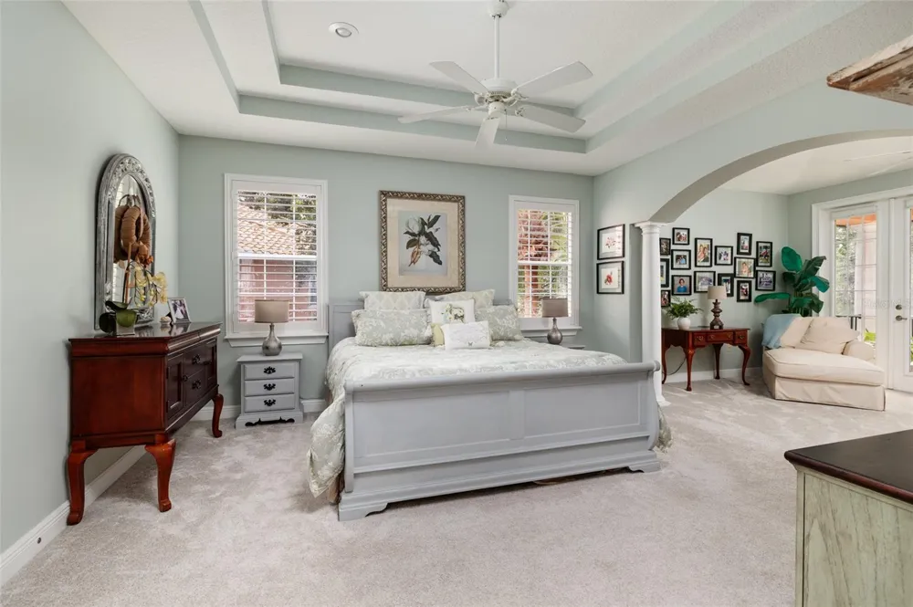 190 BANYAN BAY DRIVE St Petersburg, FL 33705