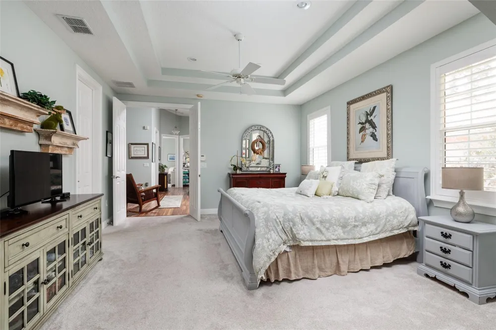 190 BANYAN BAY DRIVE St Petersburg, FL 33705