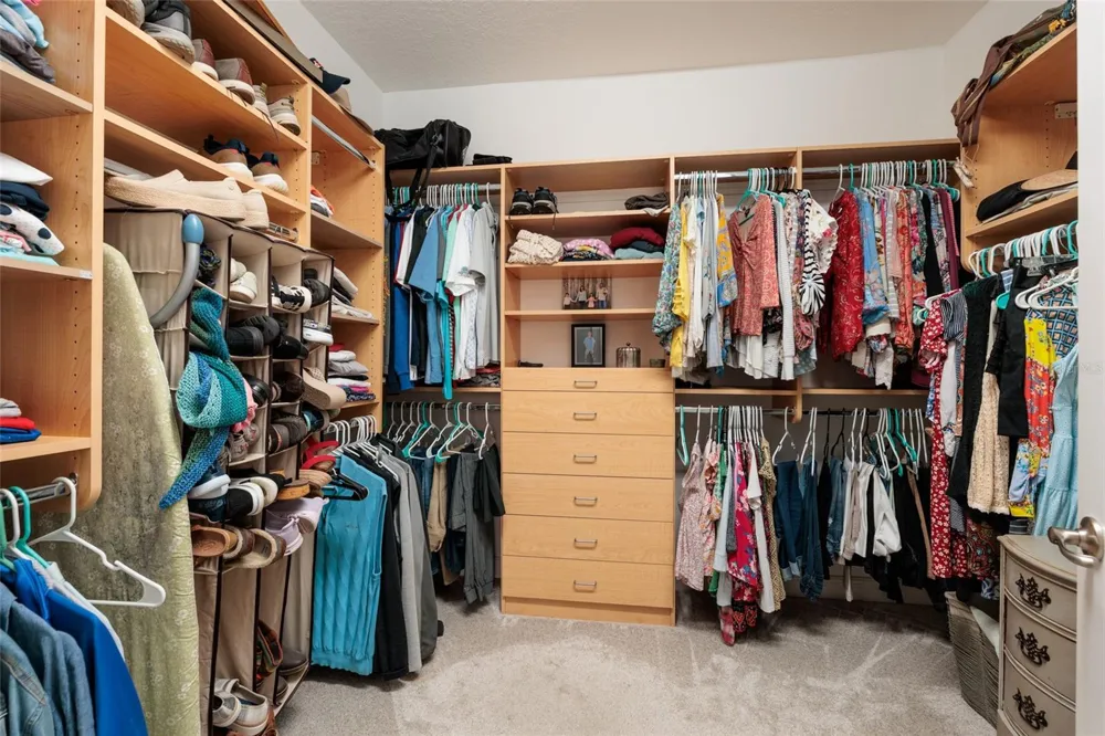 190 BANYAN BAY DRIVE St Petersburg, FL 33705