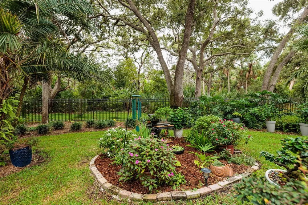 190 BANYAN BAY DRIVE St Petersburg, FL 33705