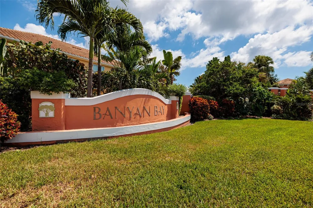 190 BANYAN BAY DRIVE St Petersburg, FL 33705