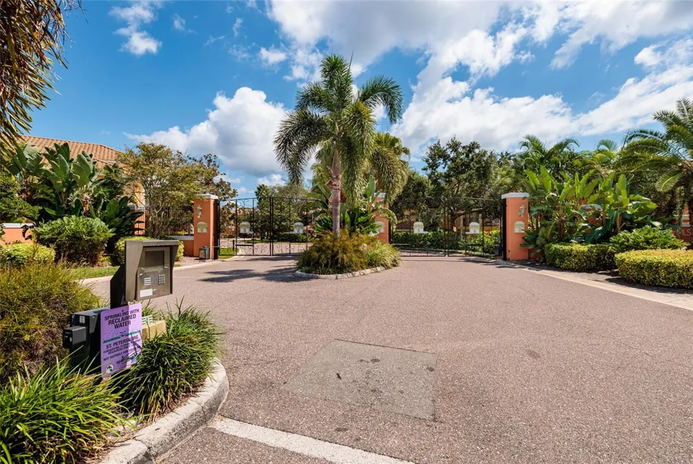 190 BANYAN BAY DRIVE St Petersburg, FL 33705
