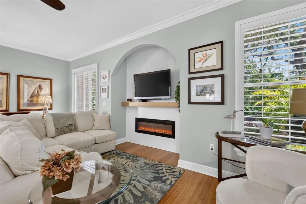 190 BANYAN BAY DRIVE St Petersburg, FL 33705