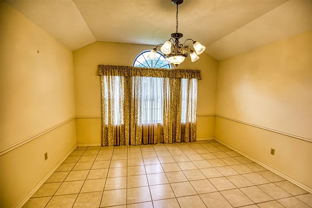 655 Farmers Road Brenham, TX 77833
