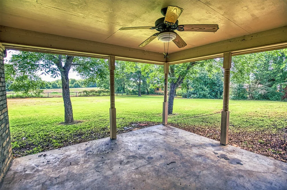 655 Farmers Road Brenham, TX 77833