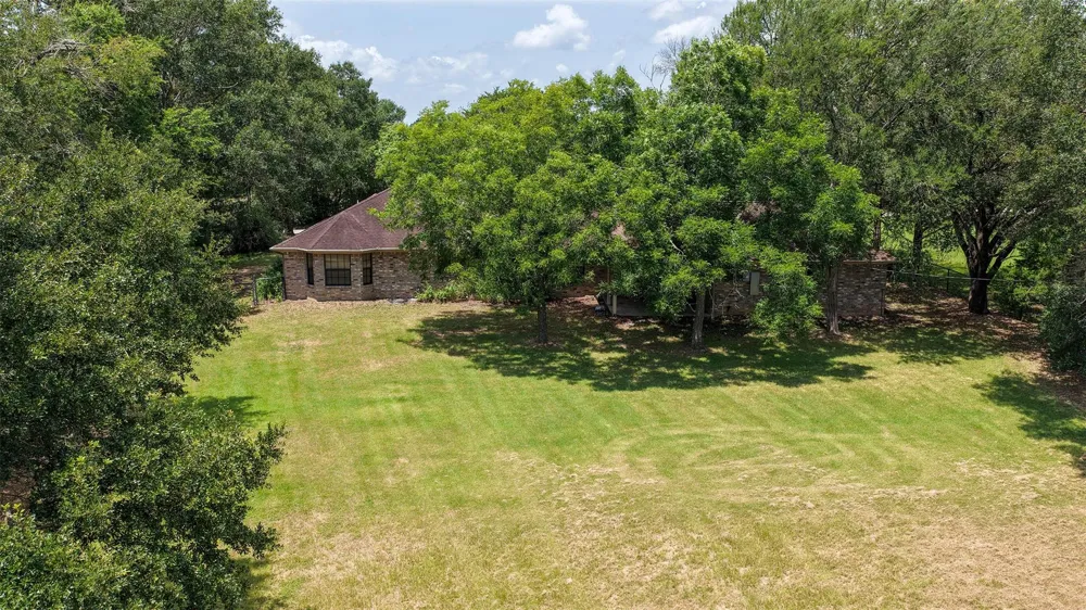 655 Farmers Road Brenham, TX 77833