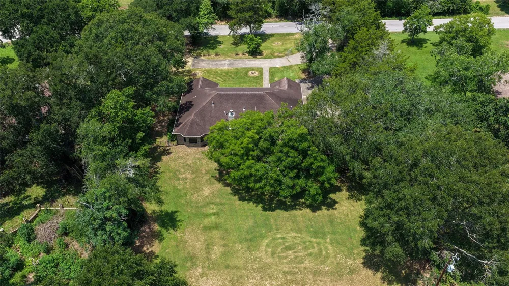 655 Farmers Road Brenham, TX 77833