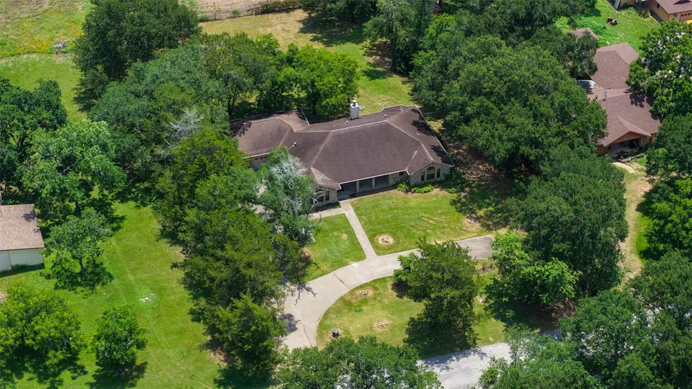 655 Farmers Road Brenham, TX 77833