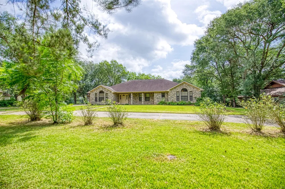 655 Farmers Road Brenham, TX 77833