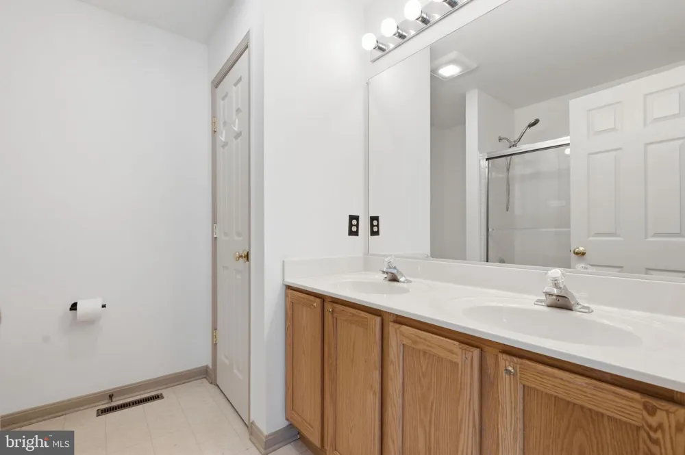 530 VAUGHN AVENUE Greensboro, MD 21639