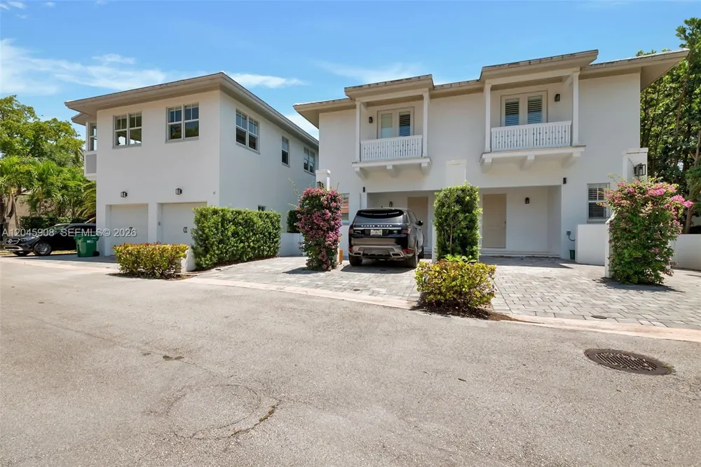 3406 Ponce De Leon Blvd Coral Gables, FL 33134