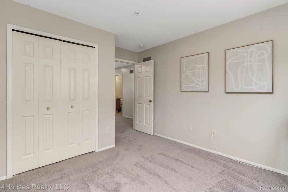 654 LYDIA LANE #48 Pontiac City, MI 48341