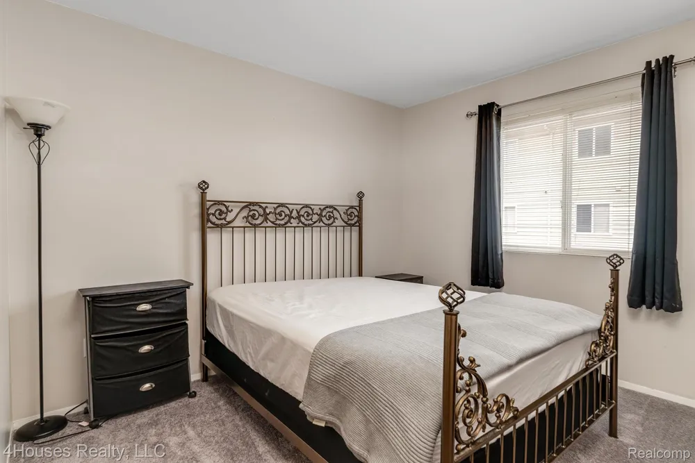 654 LYDIA LANE #48 Pontiac City, MI 48341
