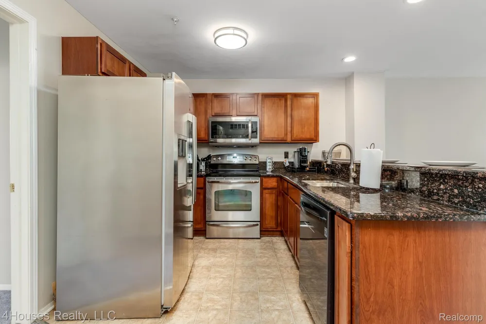 654 LYDIA LANE #48 Pontiac City, MI 48341