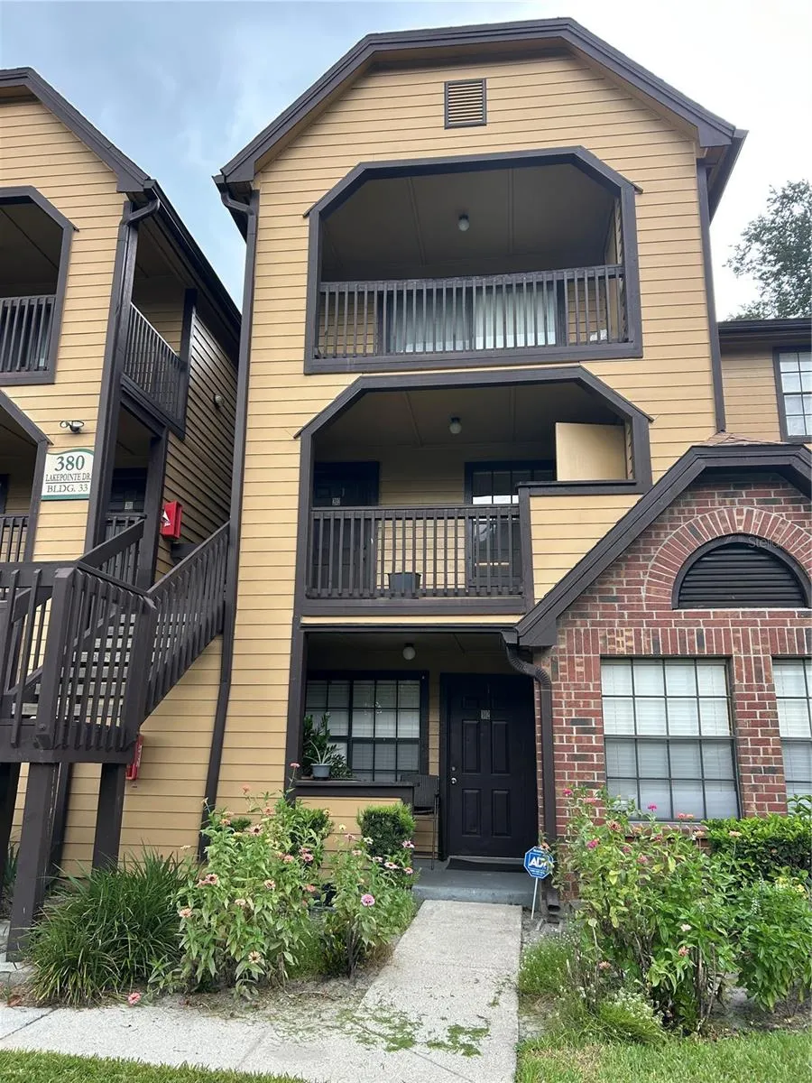 380 LAKEPOINTE DRIVE #202 Altamonte Springs, FL 32701