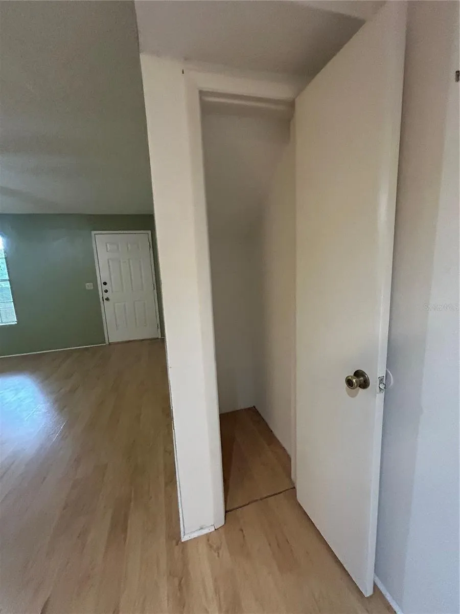380 LAKEPOINTE DRIVE #202 Altamonte Springs, FL 32701