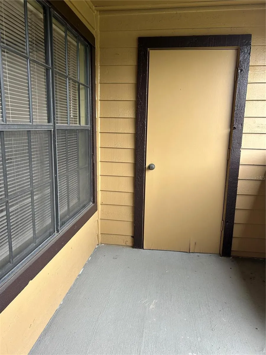 380 LAKEPOINTE DRIVE #202 Altamonte Springs, FL 32701