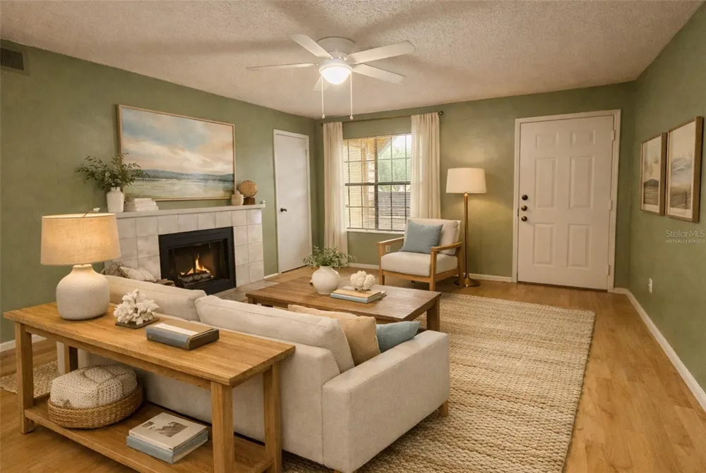 380 LAKEPOINTE DRIVE #202 Altamonte Springs, FL 32701