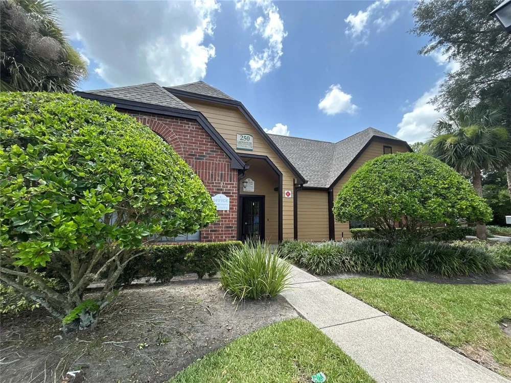 380 LAKEPOINTE DRIVE #202 Altamonte Springs, FL 32701