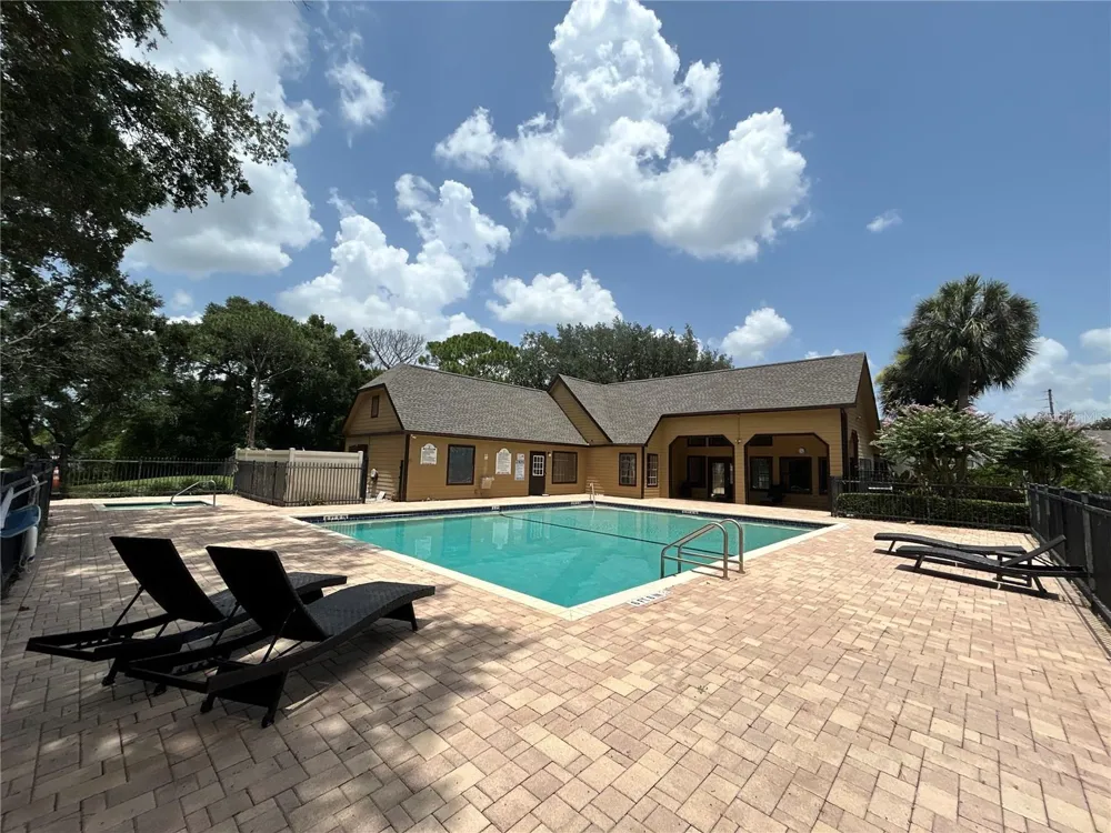 380 LAKEPOINTE DRIVE #202 Altamonte Springs, FL 32701