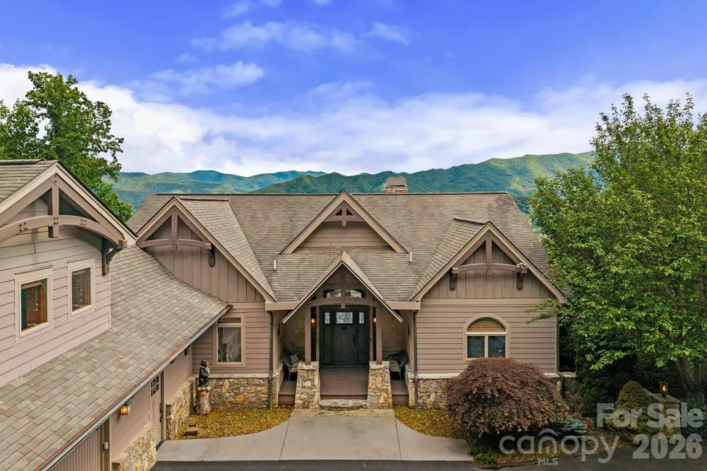 241 Glen Eagle Drive Waynesville, NC 28786