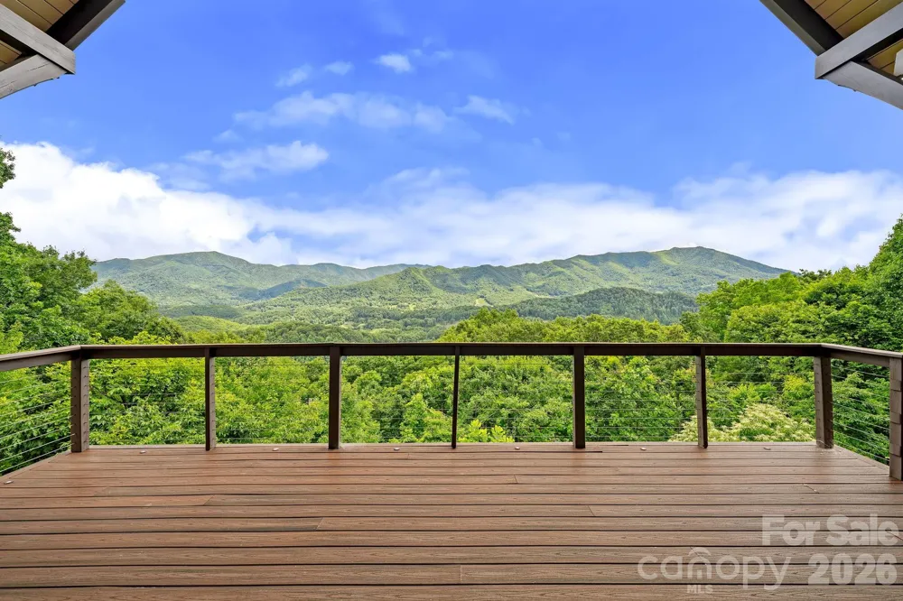 241 Glen Eagle Drive Waynesville, NC 28786