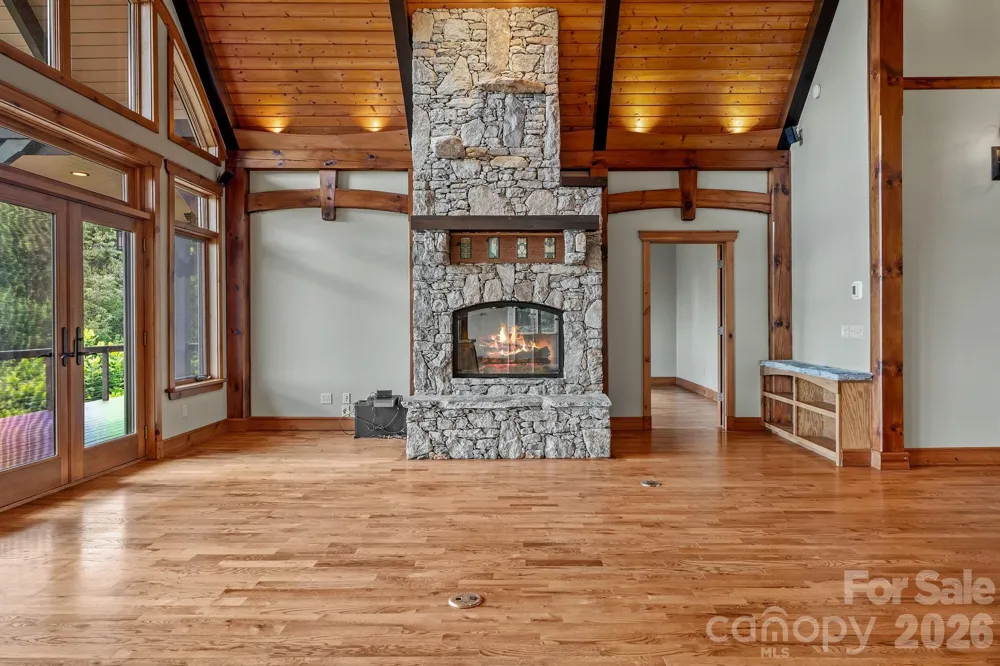 241 Glen Eagle Drive Waynesville, NC 28786