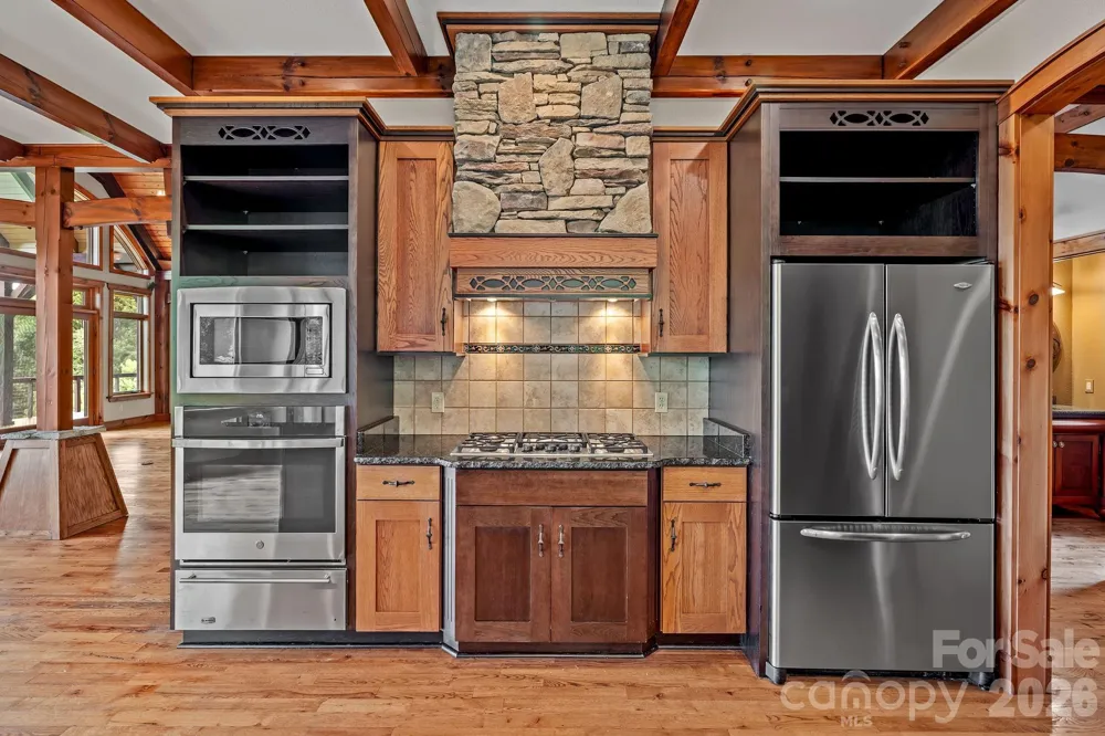 241 Glen Eagle Drive Waynesville, NC 28786