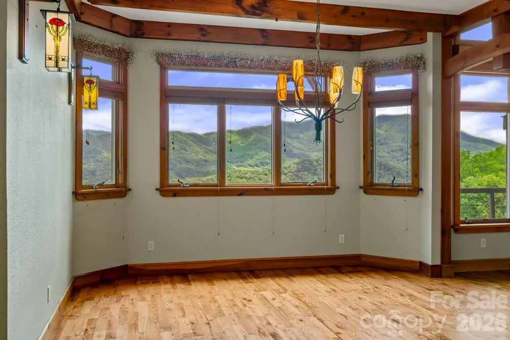 241 Glen Eagle Drive Waynesville, NC 28786