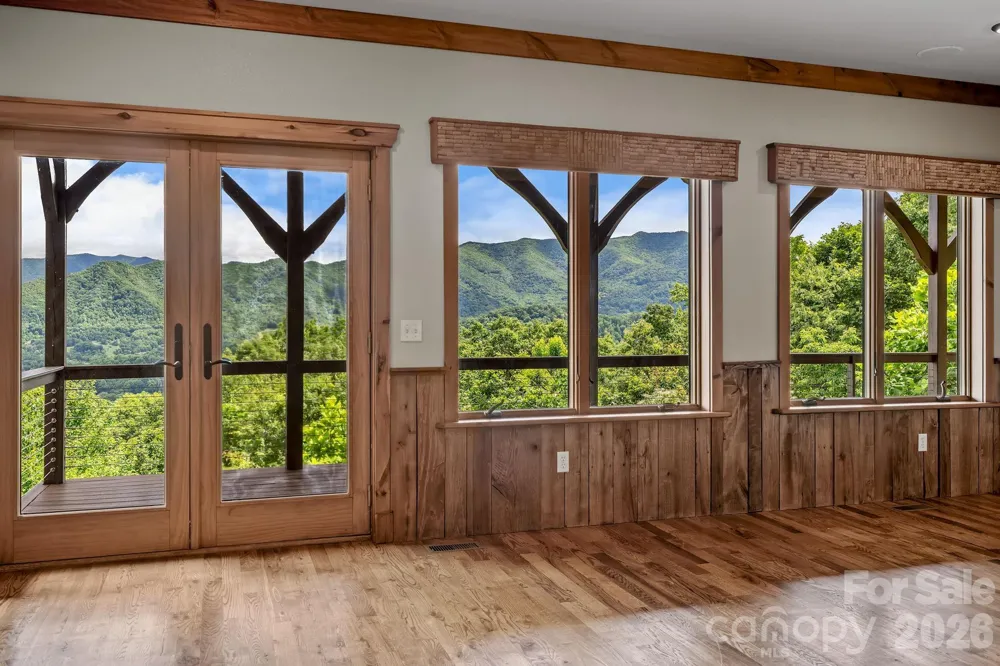 241 Glen Eagle Drive Waynesville, NC 28786