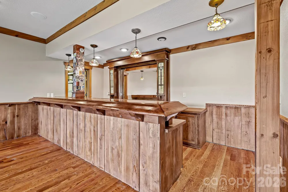 241 Glen Eagle Drive Waynesville, NC 28786