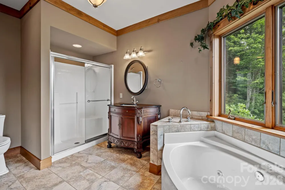 241 Glen Eagle Drive Waynesville, NC 28786