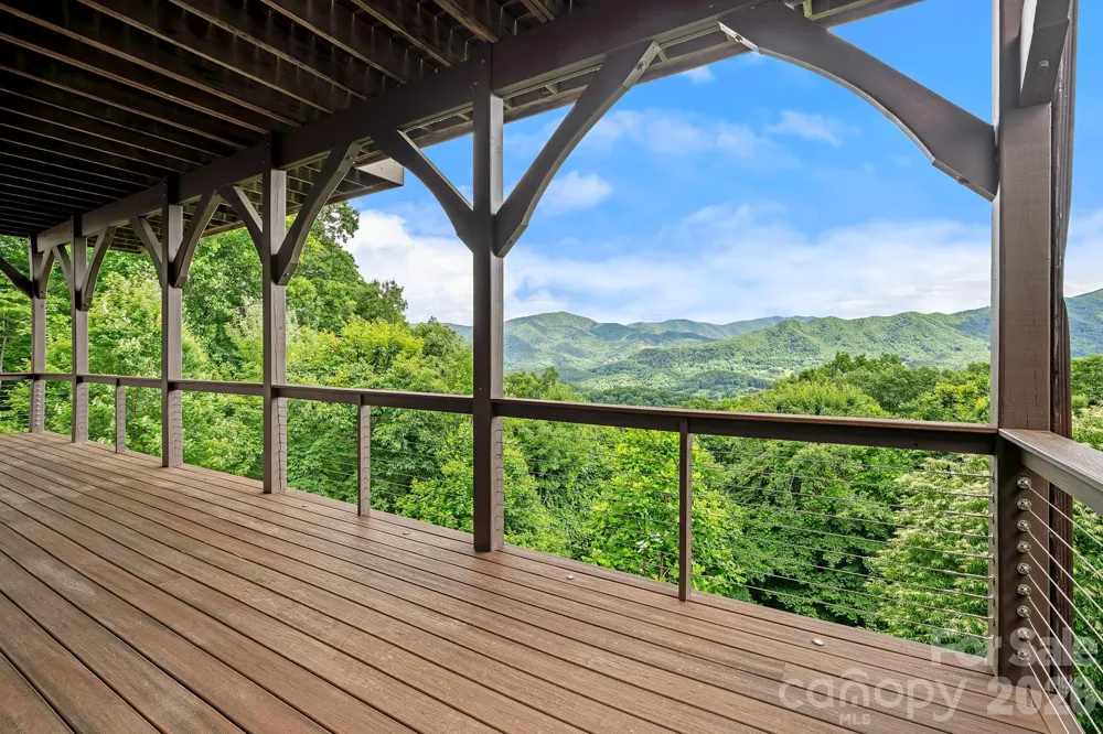 241 Glen Eagle Drive Waynesville, NC 28786