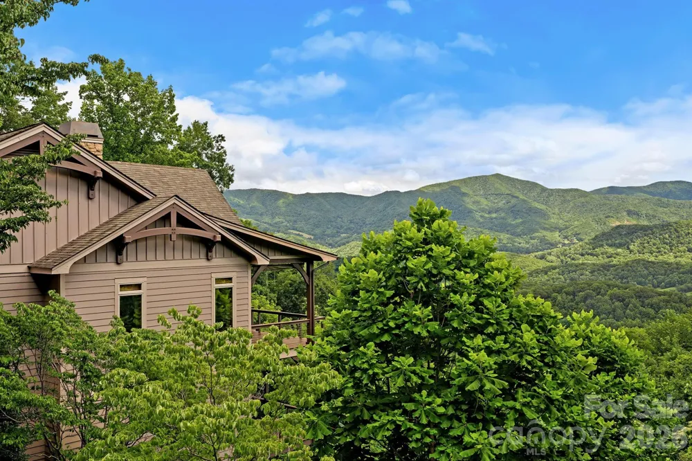 241 Glen Eagle Drive Waynesville, NC 28786