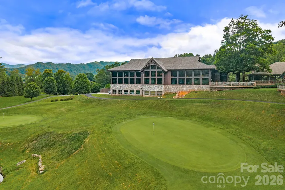 241 Glen Eagle Drive Waynesville, NC 28786