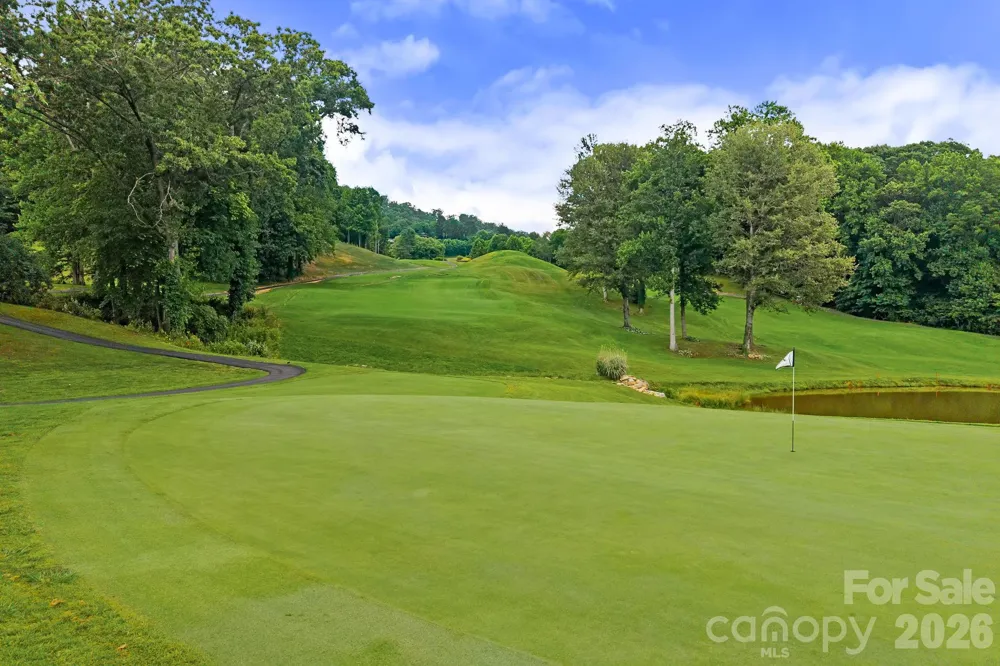 241 Glen Eagle Drive Waynesville, NC 28786