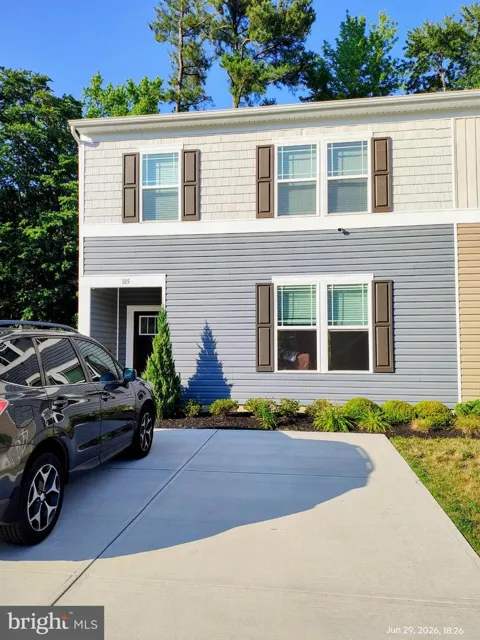 185 CURRANT CIRCLE