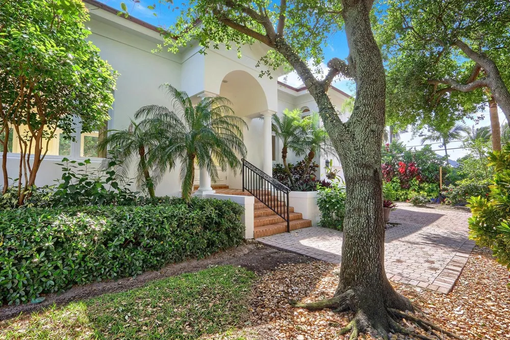 1426 Ocean Boulevard Palm Beach, FL 33480