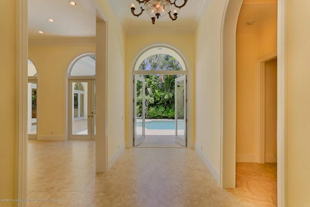 1426 Ocean Boulevard Palm Beach, FL 33480