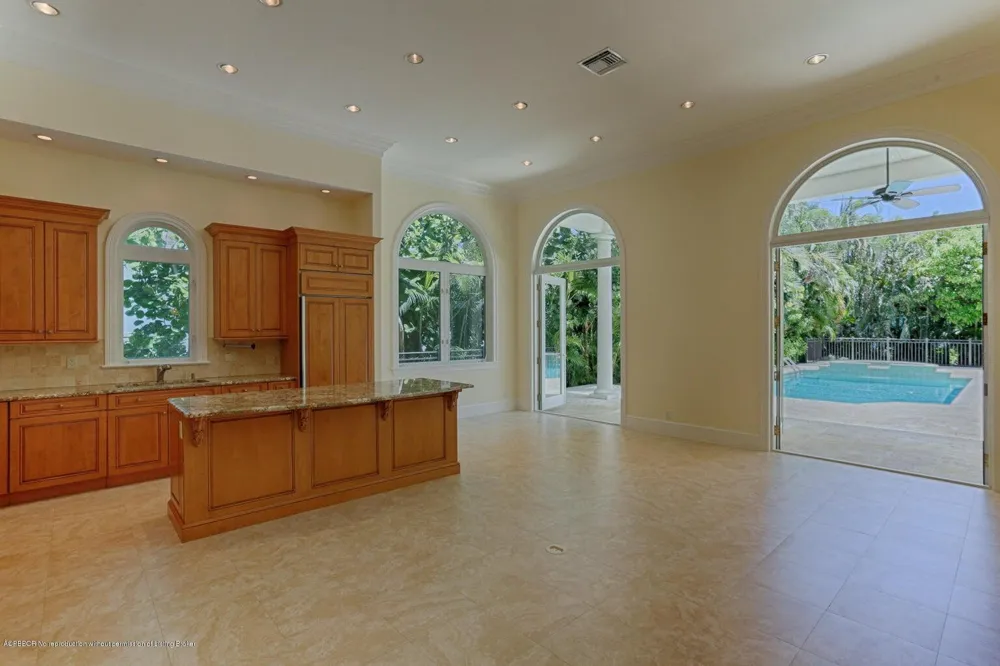 1426 Ocean Boulevard Palm Beach, FL 33480