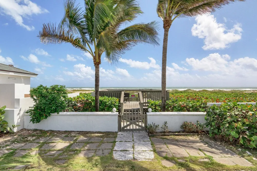 1426 Ocean Boulevard Palm Beach, FL 33480