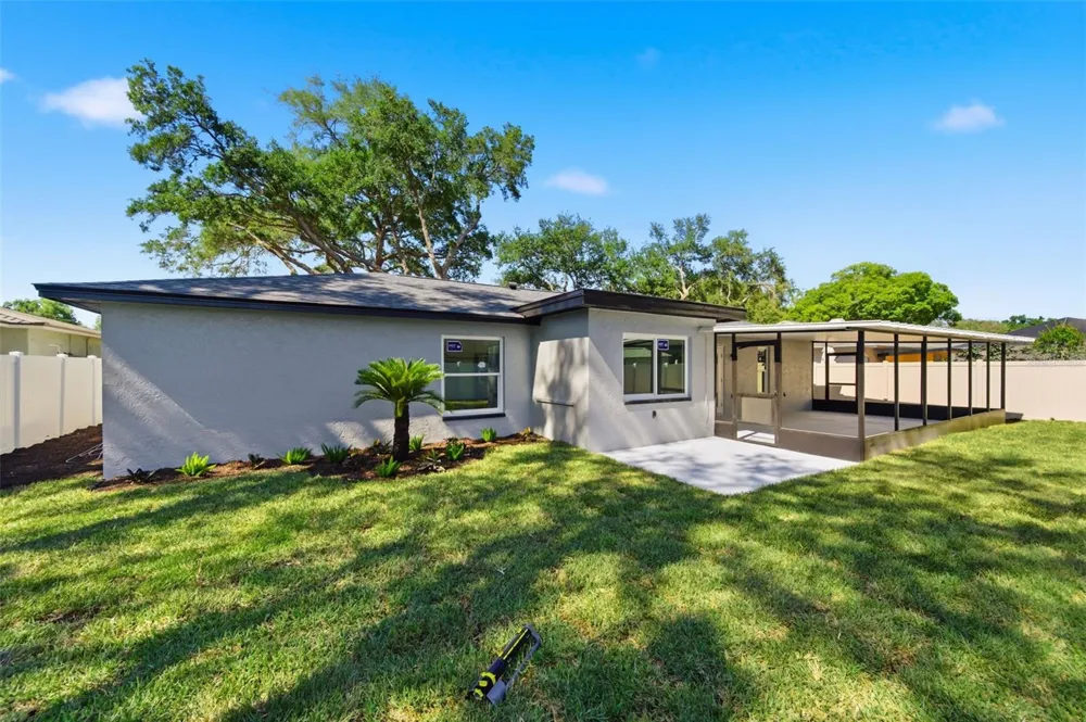 11180 113TH AVENUE Largo, FL 33778