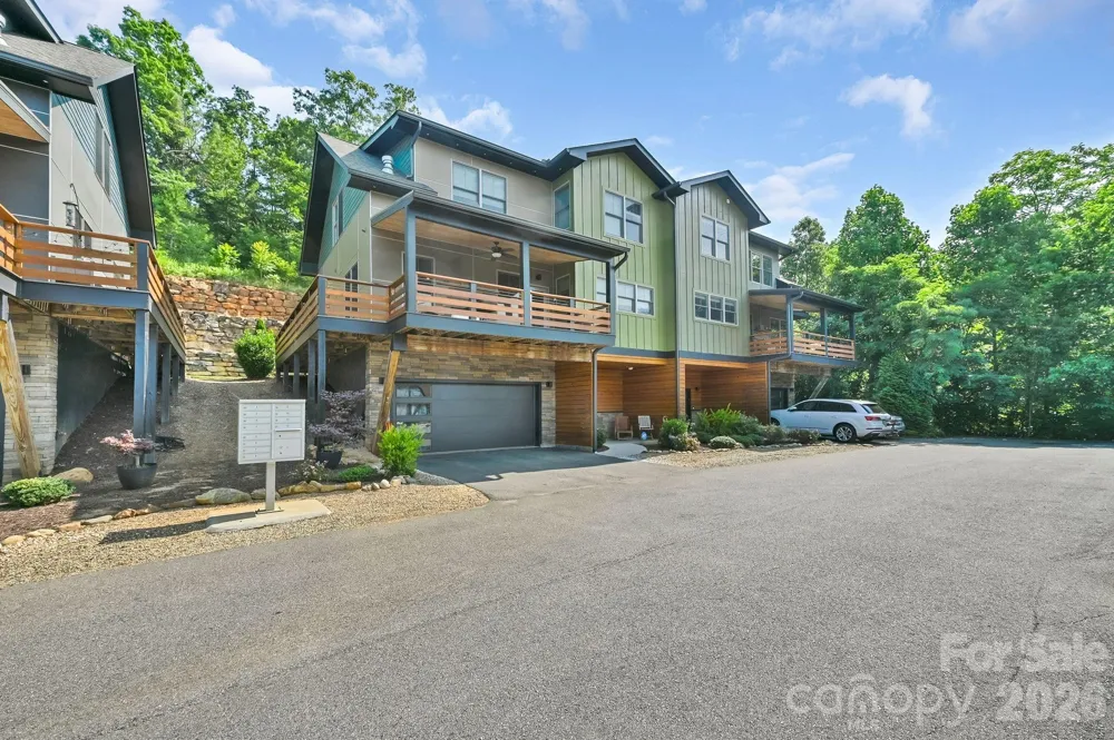 406 Kessler Place Asheville, NC 28804