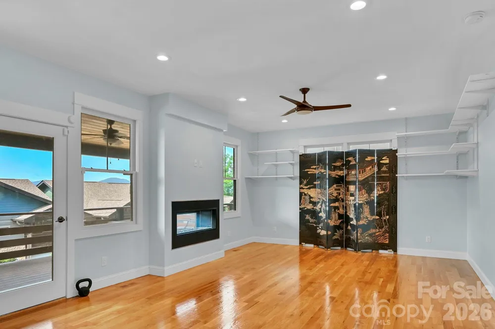 406 Kessler Place Asheville, NC 28804