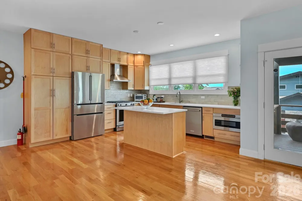 406 Kessler Place Asheville, NC 28804