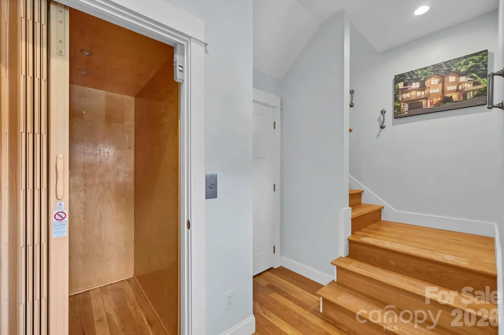 406 Kessler Place Asheville, NC 28804