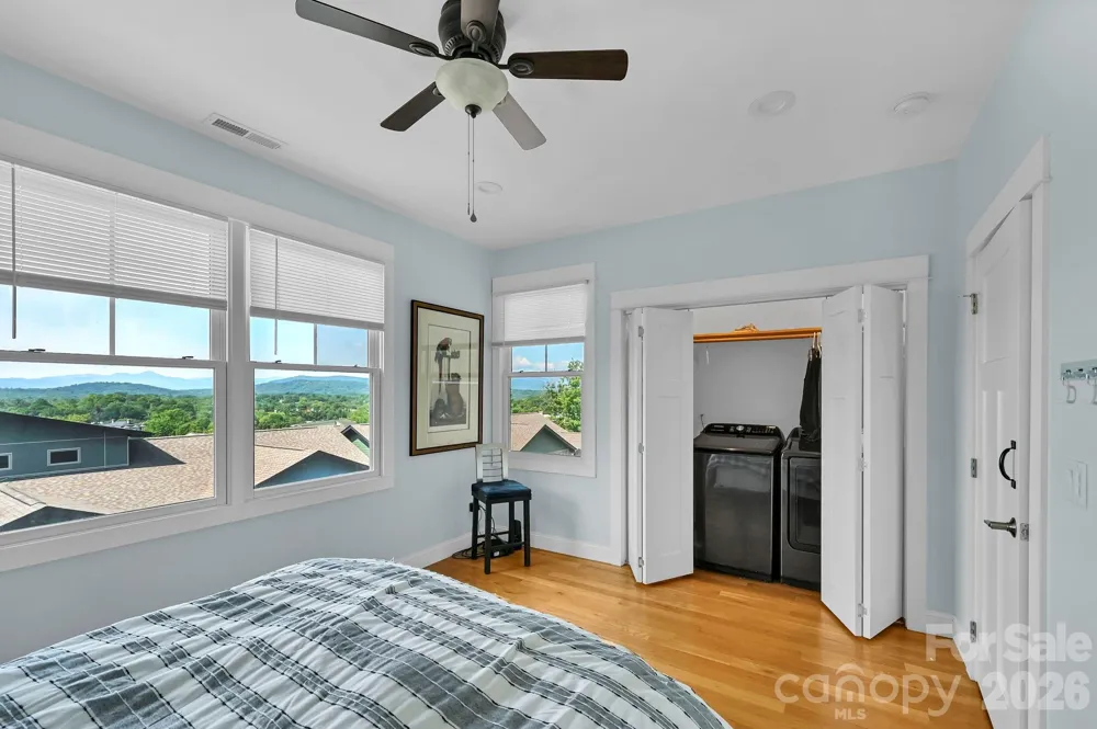 406 Kessler Place Asheville, NC 28804