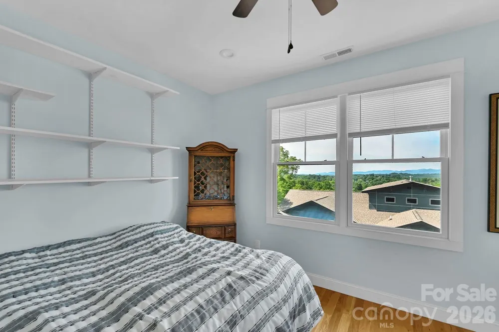 406 Kessler Place Asheville, NC 28804